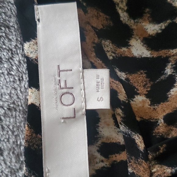 LOFT Leopard Print Flutter Sleeve Top - Picture 5 of 8